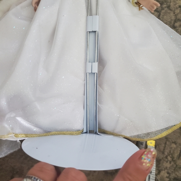 Disney snow white collectable doll - Picture 7 of 10